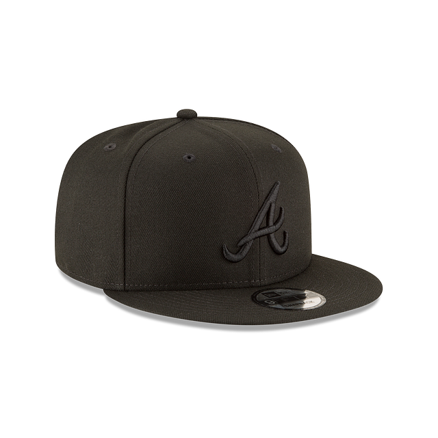 MEN'S NEW ERA MLB 9FIFTY ATLANTA BRAVES ALL BLACK SNAPBACK HAT
