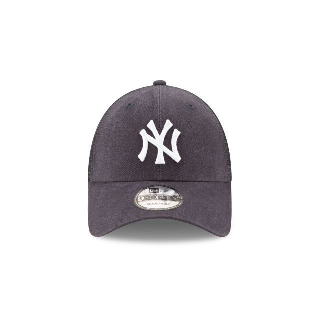 MEN'S NEW ERA MLB 9FORTY NEW YORK YANKEES GREY & WHITE MESH TRUCKER SNAPBACK CAP