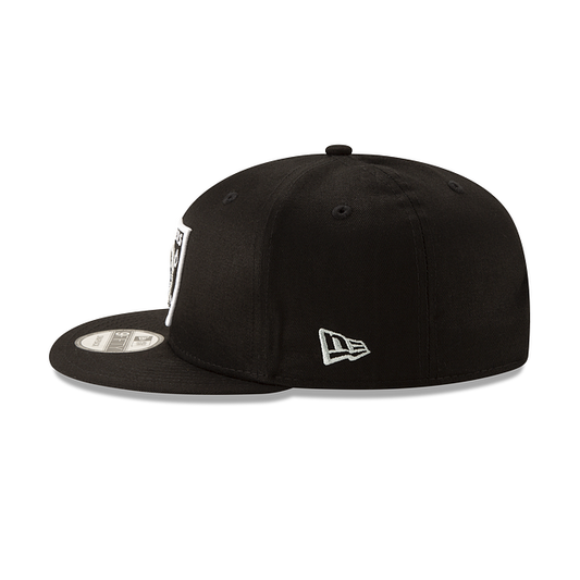 MEN'S NEW ERA NFL LAS VEGAS RAIDERS 9FIFTY BLACK & WHITE SNAPBACK HAT