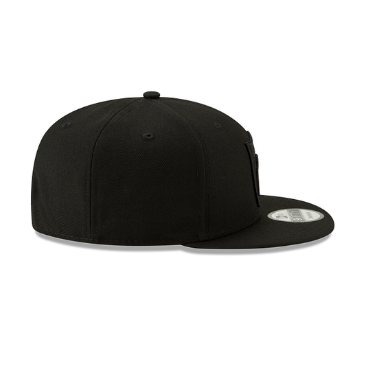 MEN'S NEW ERA NFL LAS VEGAS RAIDERS 9FIFTY ALL BLACK SNAPBACK HAT