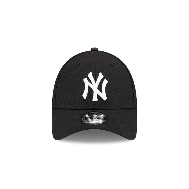 MEN'S NEW ERA MLB THE LEAGUE 9FORTY NEW YORK YANKEES BLACK & WHITE VELCRO ADJUSTABLE CAP