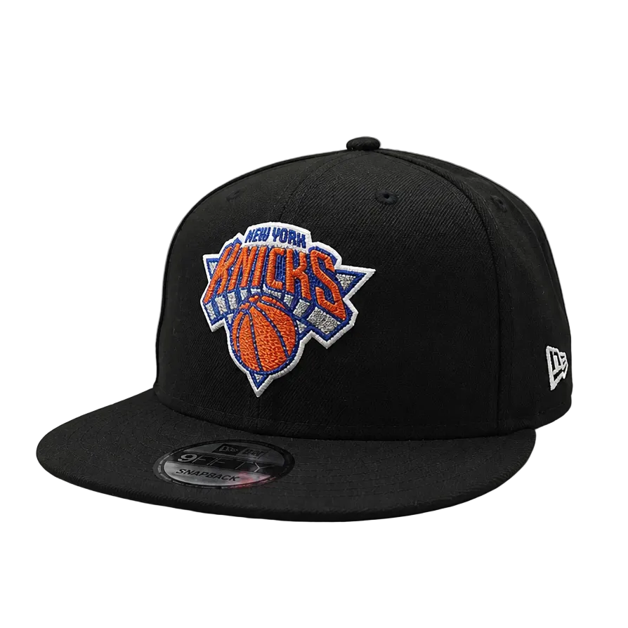 NEW ERA MEN'S 9FIFTY A-FRAME NBA NEW YORK KNICKS RHINESTONE LOGO BLACK SNAPBACK HAT