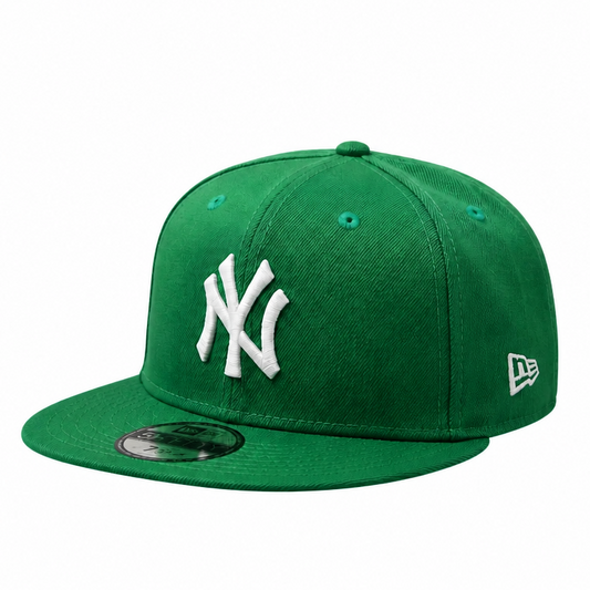 NEW ERA 9FIFTY NEW YORK YANKEES GREEN WITH WHITE LOGO SNAPBACK HAT