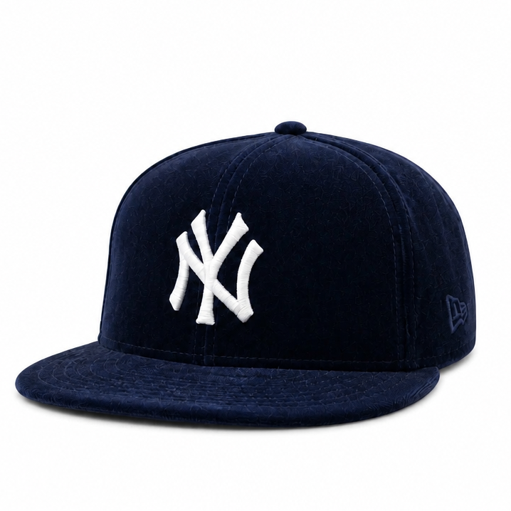 NEW ERA 9FIFTY NEW YORK YANKEES NAVY VELVET SNAPBACK HAT