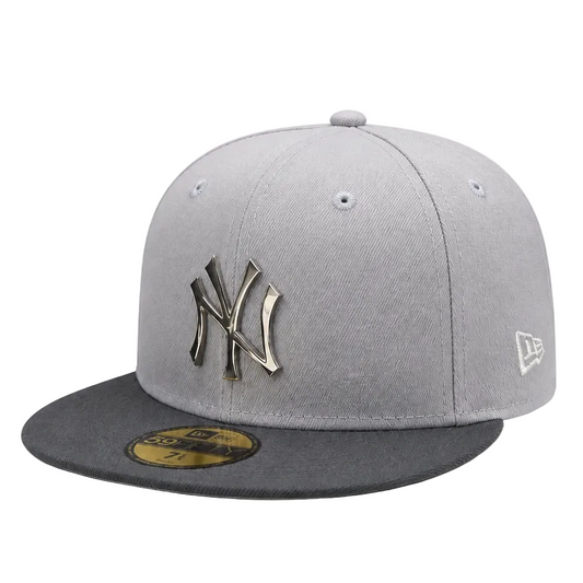 NEW ERA 59FIFTY NEW YORK YANKEES GREY/SILVER METAL BADGE FITTED HAT