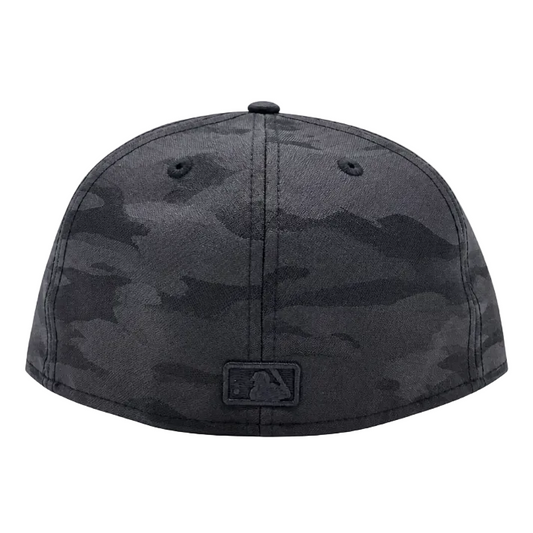 NEW ERA 59FIFTY NEW YORK YANKEES BLACK CAMO METAL BADGE FITTED HAT
