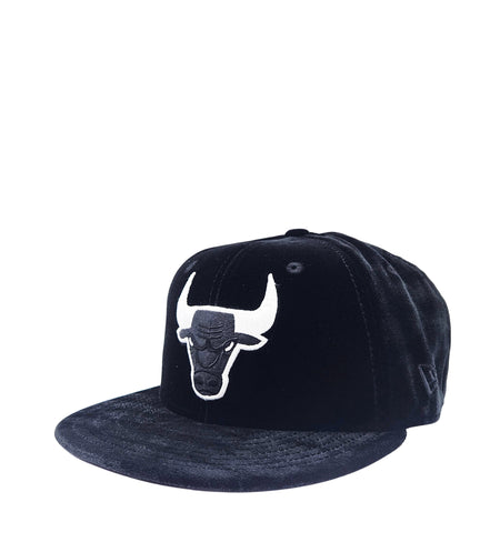 NEW ERA 9FIFTY NEW ERA CHICAGO BULLS 6X CHAMPS BLACK VELVET SNAPBACK HAT