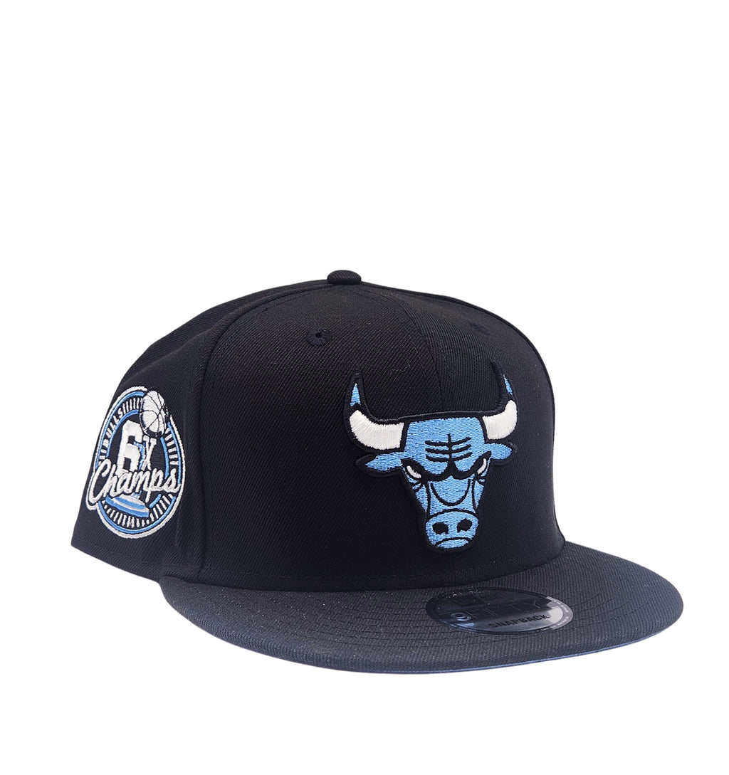 NEW ERA 9FIFTY NEW ERA CHICAGO BULLS 6X CHAMPS BLACK/BLUE SNAPBACK HAT