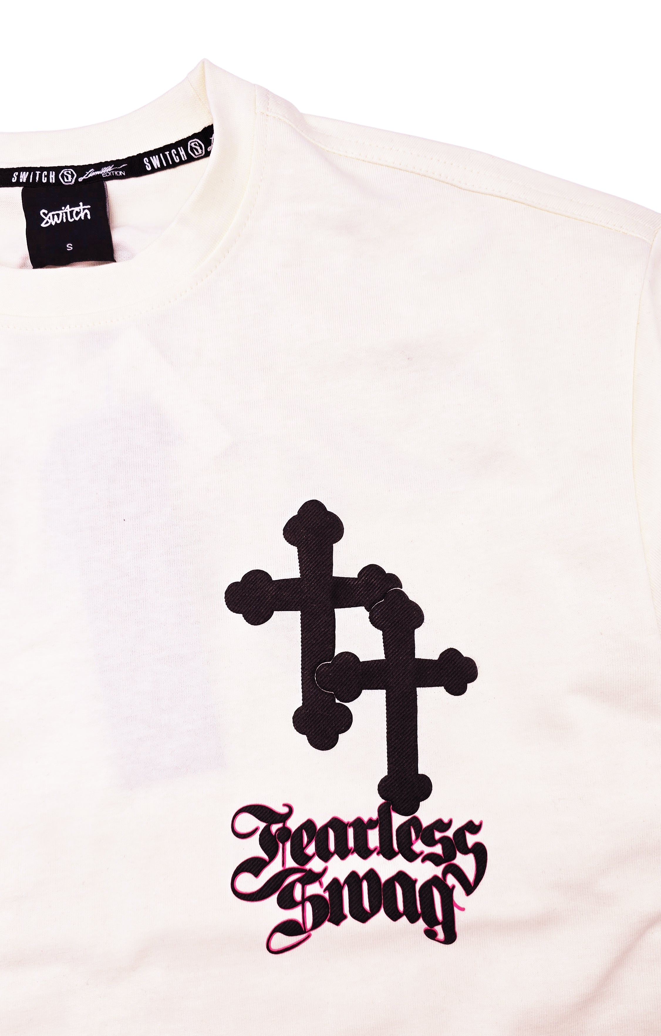 SWITCH MEN'S HELP DEATH DROP SHOULDER FEARLESS DOGS GRAPHIC T-SHIRT (CREAM)