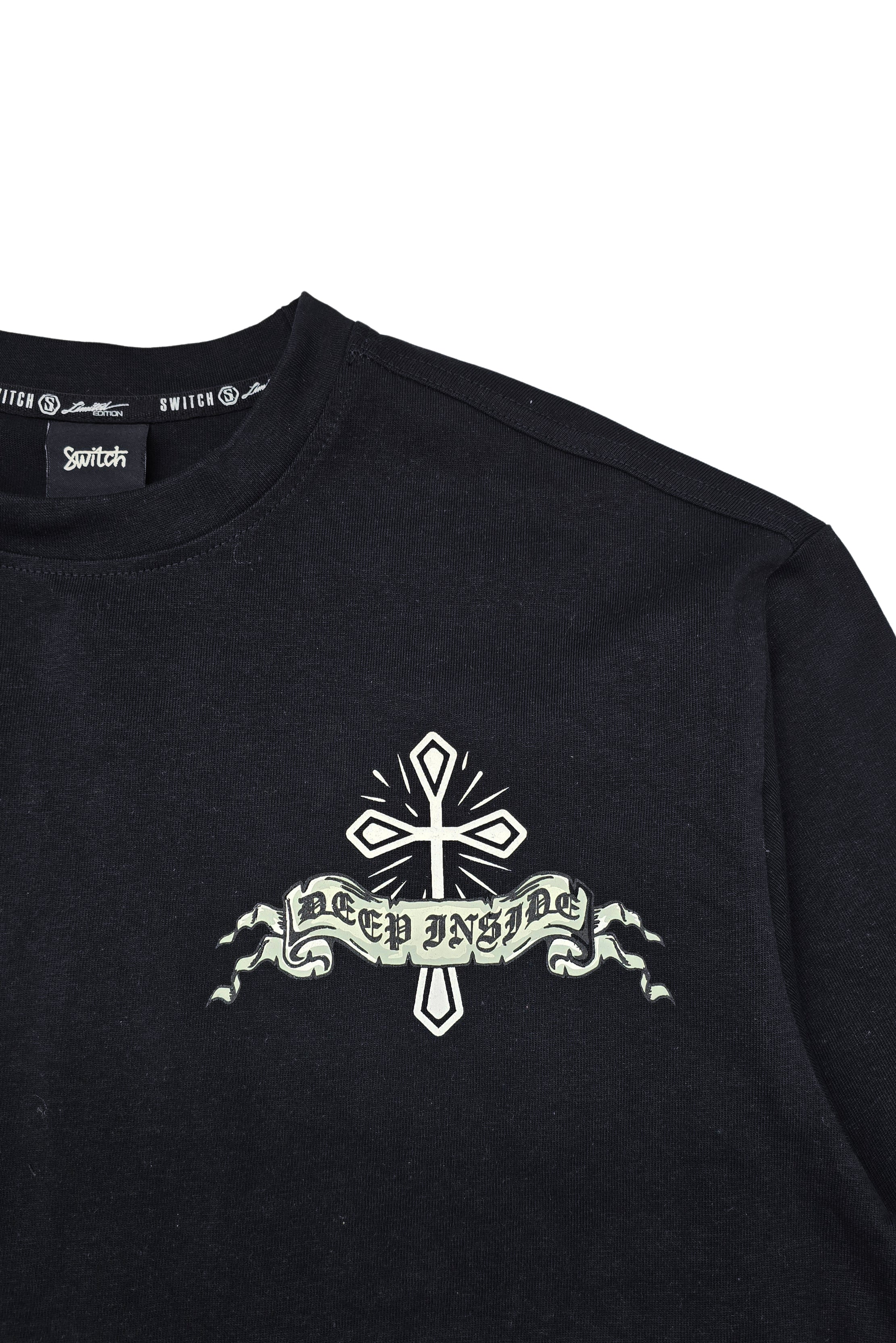 SWITCH MEN'S POISONOUS DEEP INSIDE DROP SHOULDER GRAPHIC T-SHIRT (BLACK)