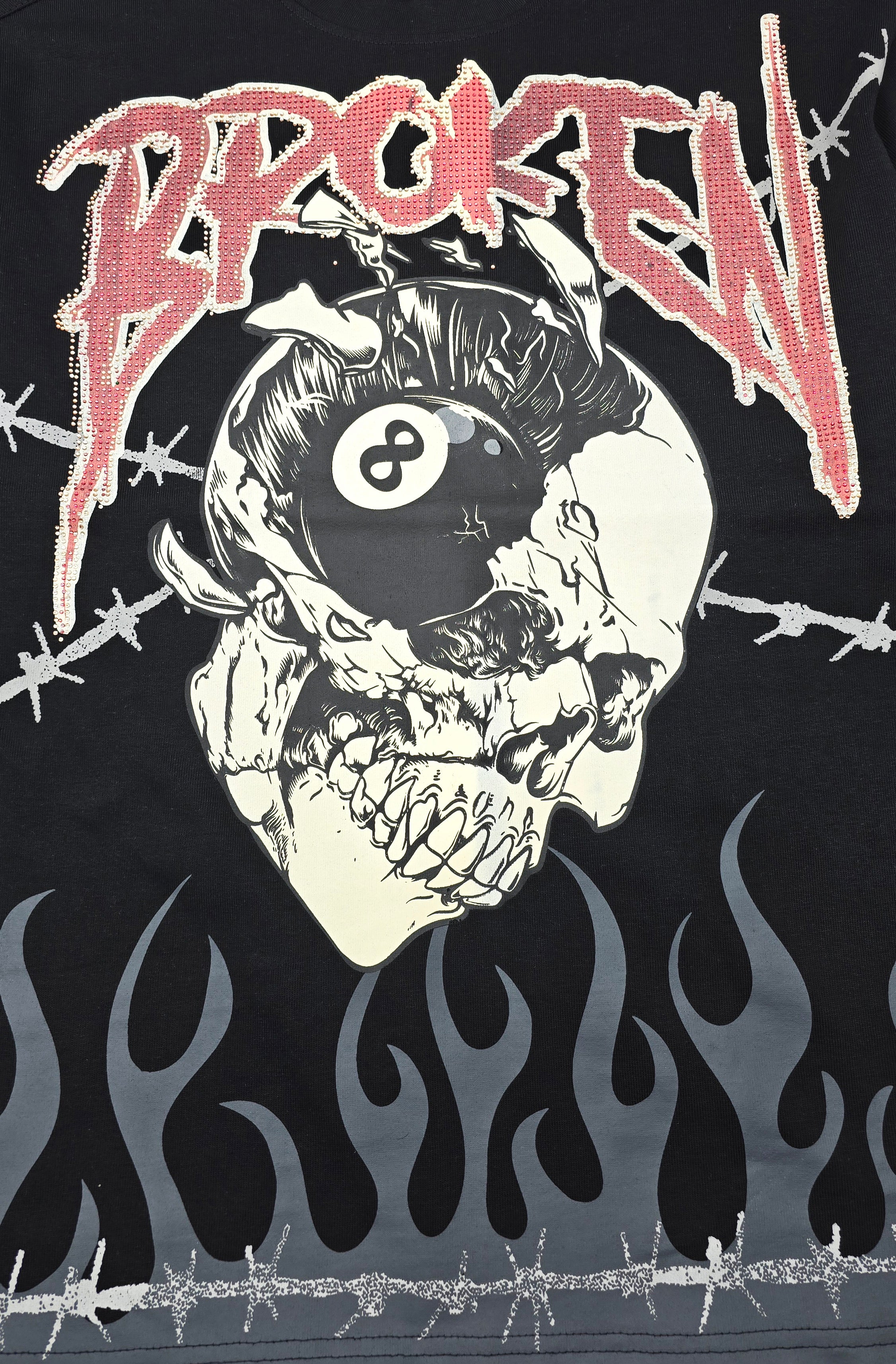 SWITCH MEN'S RHINESTONE BROKEN SKULL DROP SHOULDER GRAPHIC T-SHIRT (BLACK)