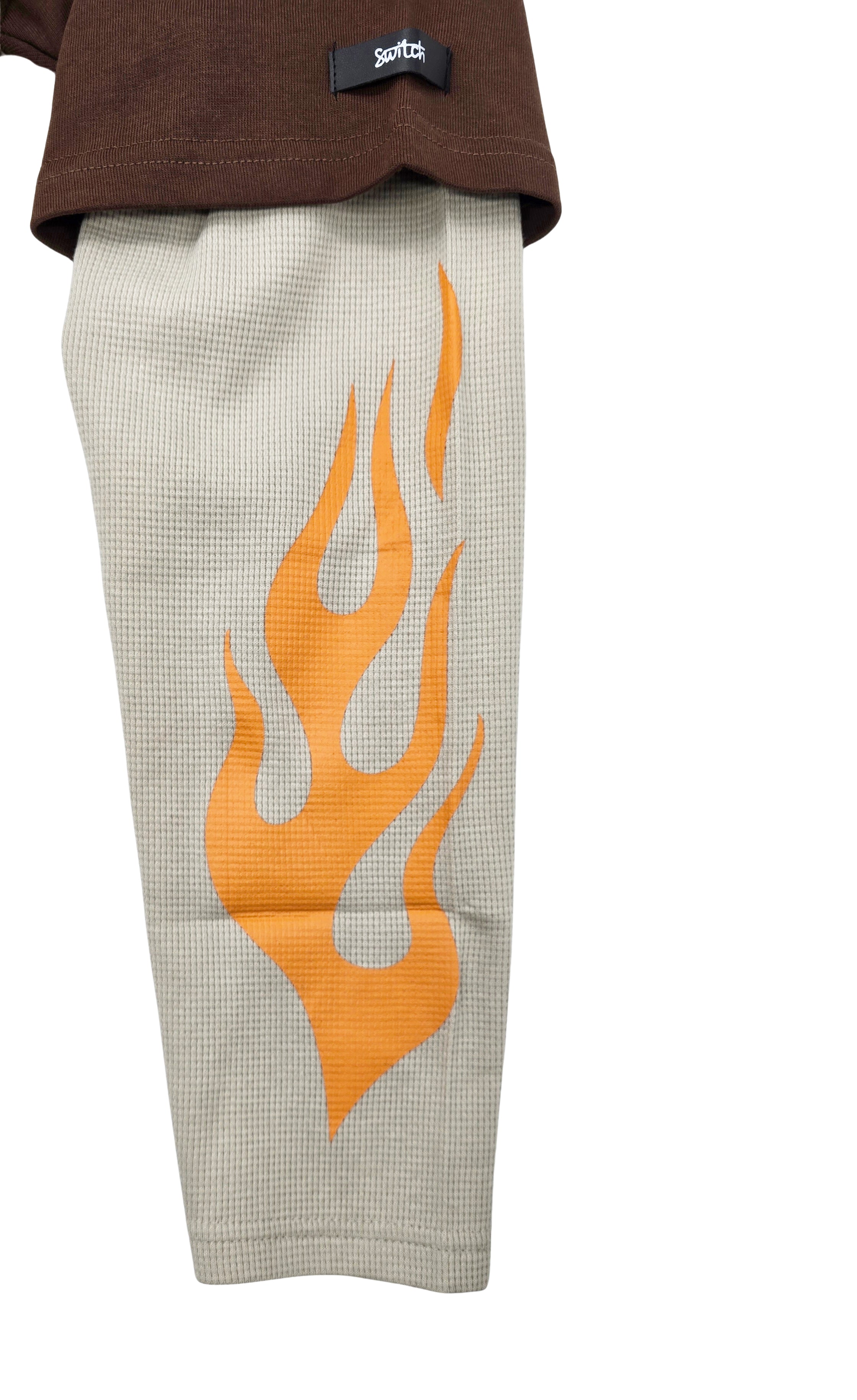 SWITCH MEN'S LONG SLEEVE DEATH HUNTER GRAPHIC T-SHIRT (BROWN)