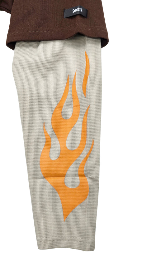 SWITCH MEN'S LONG SLEEVE DEATH HUNTER GRAPHIC T-SHIRT (BROWN)