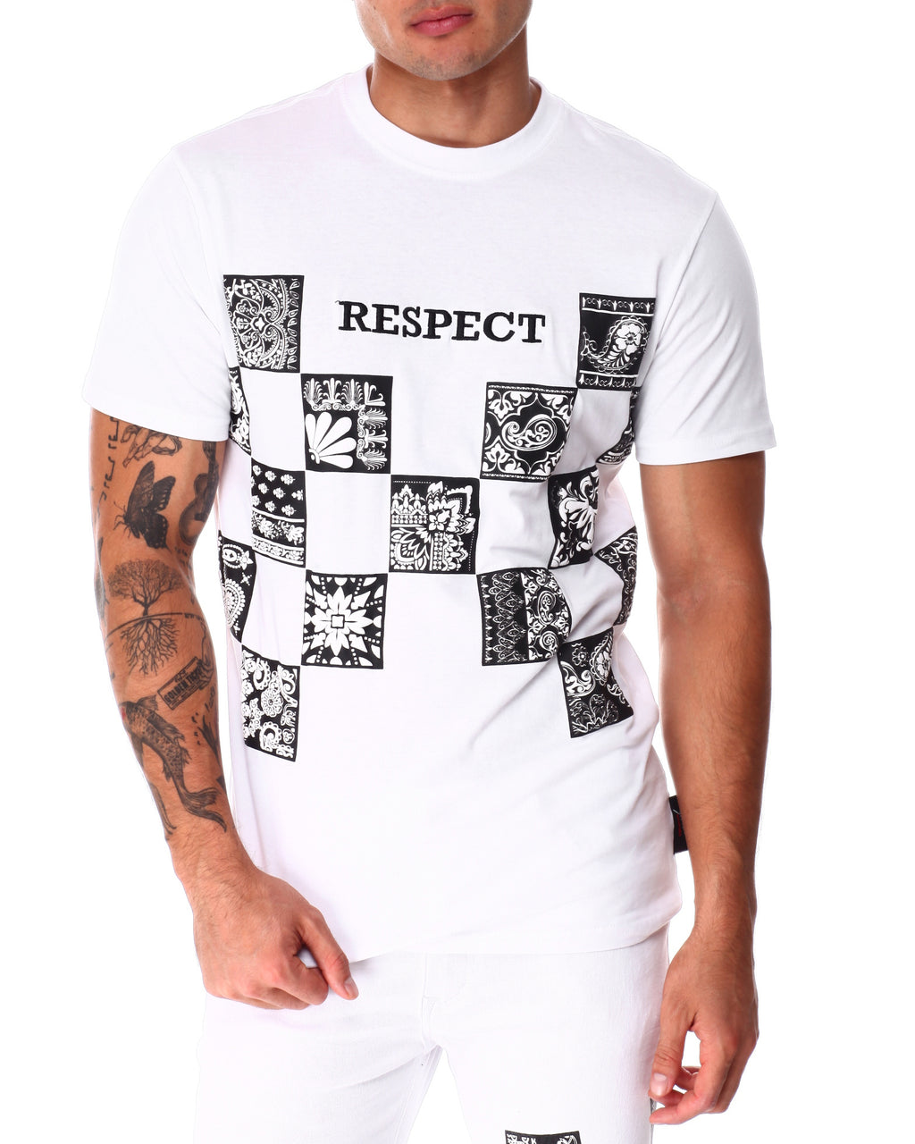 RESPECT EMBROIDERED BANDANA PATCHES T-SHIRT (WHITE)