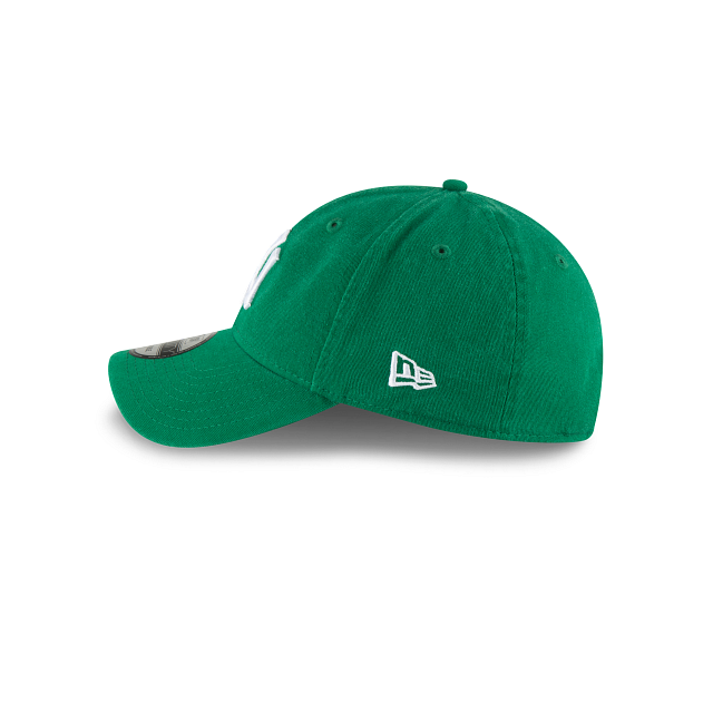 MEN'S NEW ERA MLB CORE CLASSIC 2 9TWENTY NEW YORK YANKEES GREEN & WHITE STRAPBACK CAP