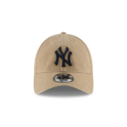 MEN'S NEW ERA MLB CORE CLASSIC 2 9TWENTY NEW YORK YANKEES KHAKI & BLACK STRAPBACK CAP