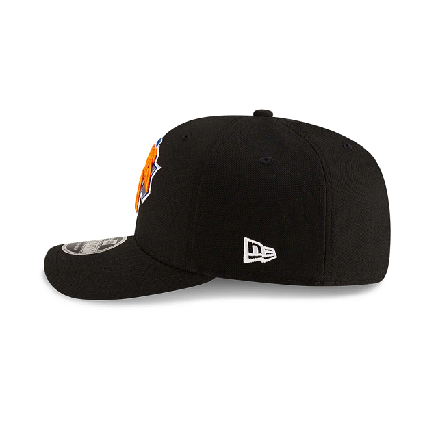 MEN'S NEW ERA NBA NEW YORK KNICKS 9SEVENTY STRETCH-SNAP BLACK SNAPBACK HAT