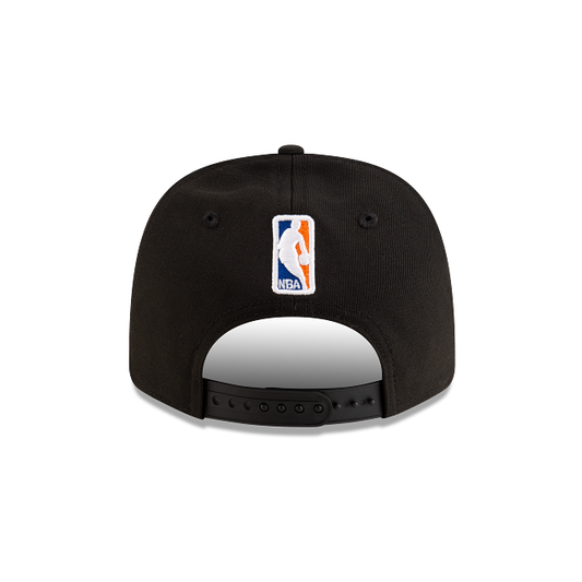 MEN'S NEW ERA NBA NEW YORK KNICKS 9SEVENTY STRETCH-SNAP BLACK SNAPBACK HAT