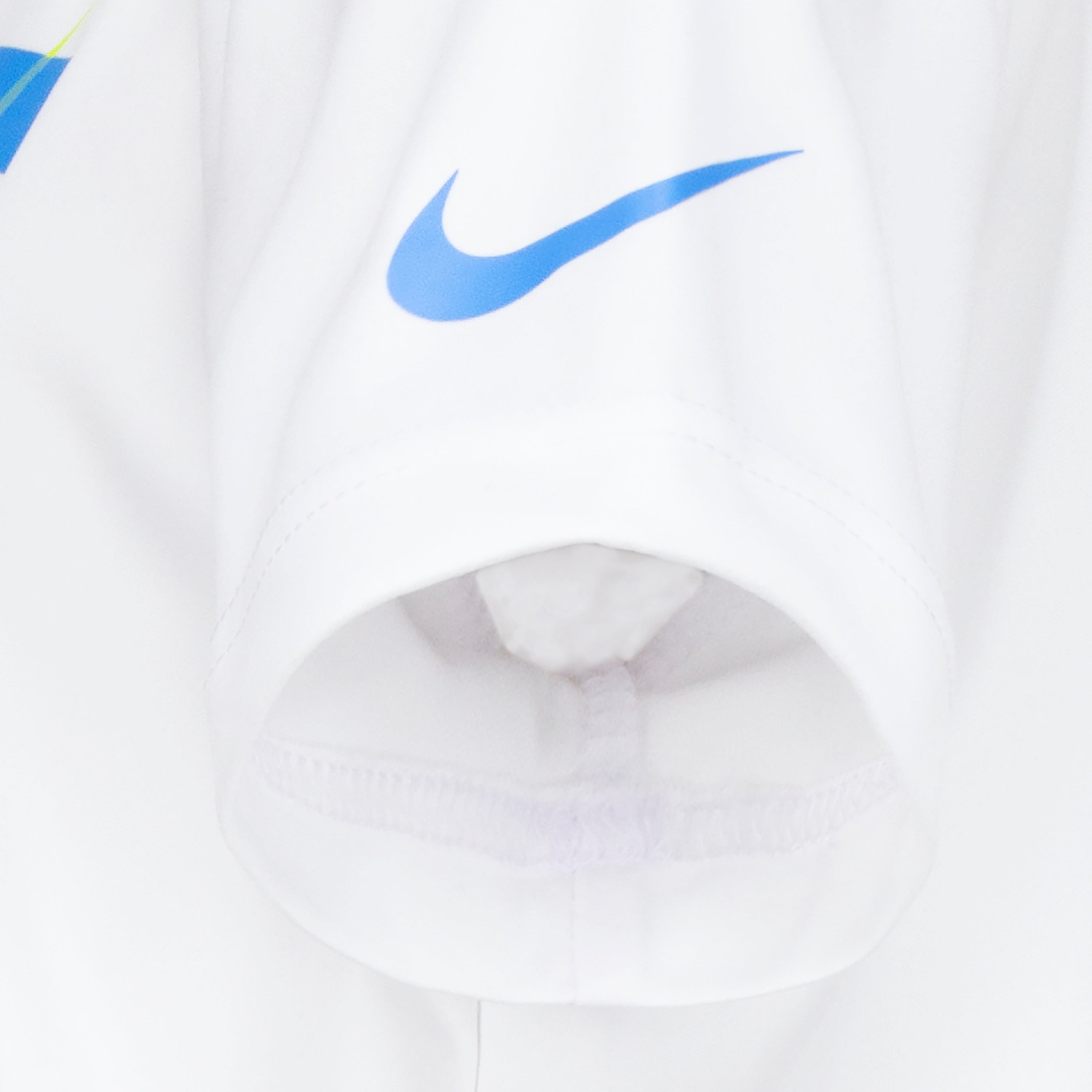 NIKE KIDS DRI-FIT T-SHIRT & SHORTS SET (WHITE/BLUE SIZE 4-7Y)