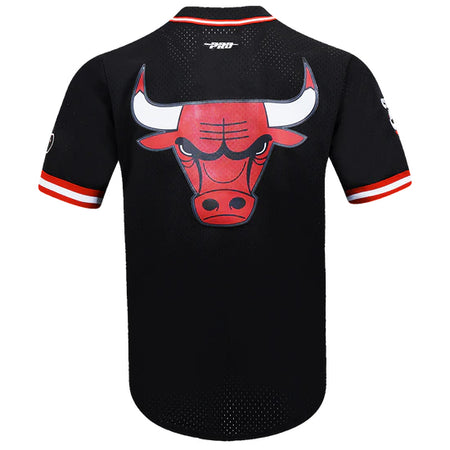 PRO STANDARD NBA CHICAGO BULLS SCRIPT TAIL MEN'S WARM UP BLACK/RED SHORT SLEEVE JACKET