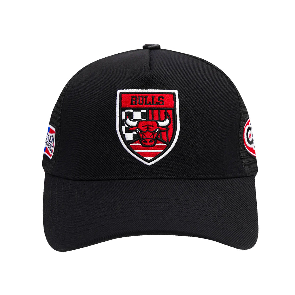 PRO STANDARD NBA CHICAGO BULLS BLACK TRUCKER SNAPBACK CAP