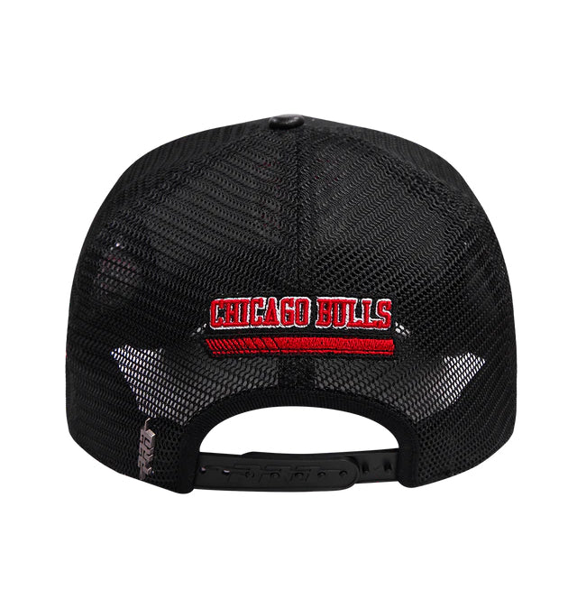 PRO STANDARD NBA CHICAGO BULLS BLACK TRUCKER SNAPBACK CAP