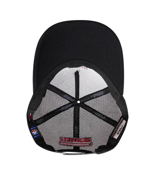PRO STANDARD NBA CHICAGO BULLS BLACK TRUCKER SNAPBACK CAP