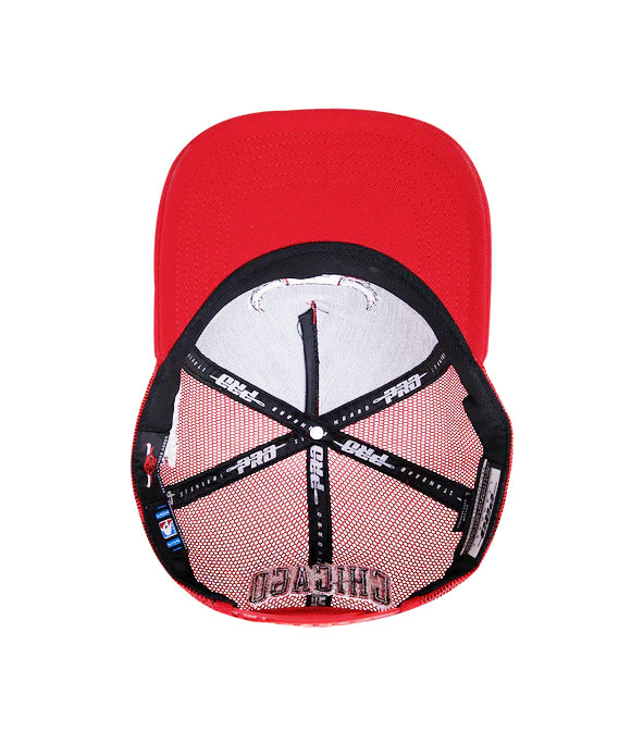 PRO STANDARD NBA CHICAGO BULLS RED TRUCKER SNAPBACK CAP