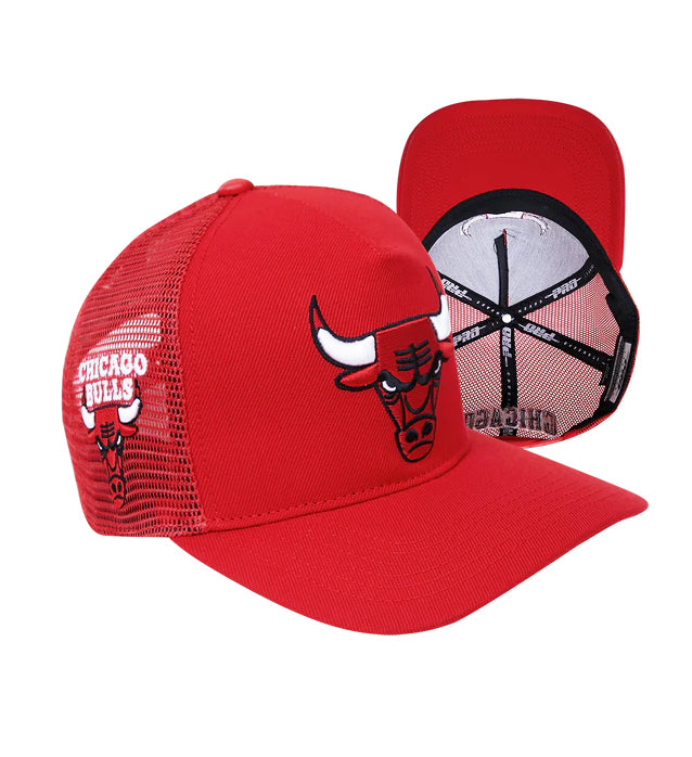 PRO STANDARD NBA CHICAGO BULLS RED TRUCKER SNAPBACK CAP