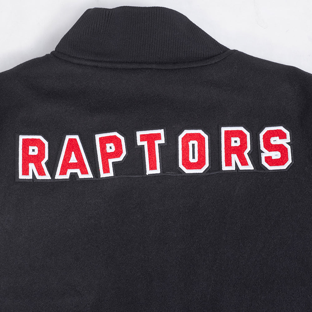 PRO STANDARD MEN'S NBA TORONTO RAPTORS BLACK/WHITE CLASSIC VARSITY JACKET