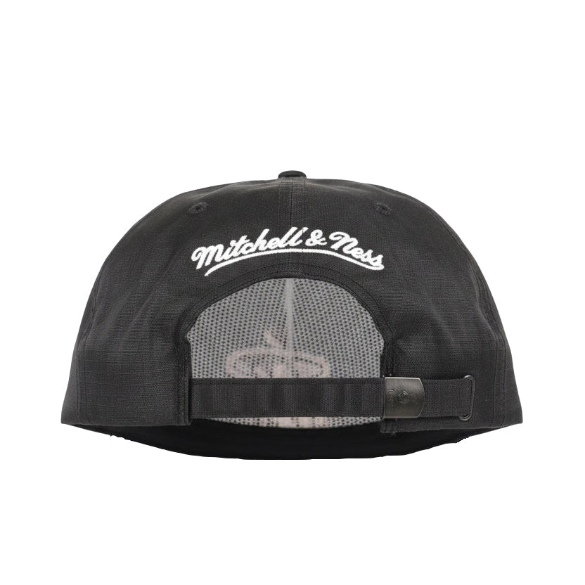 MEN`S MIAMI HEAT BLACK /RED CLASSIC SNAPBACK HAT