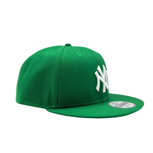 NEW ERA 9FIFTY NEW YORK YANKEES GREEN WITH WHITE LOGO SNAPBACK HAT