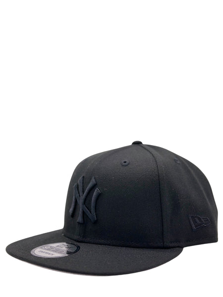 950 NEW YORK YANKEES ALL BLACK SNAPBACK