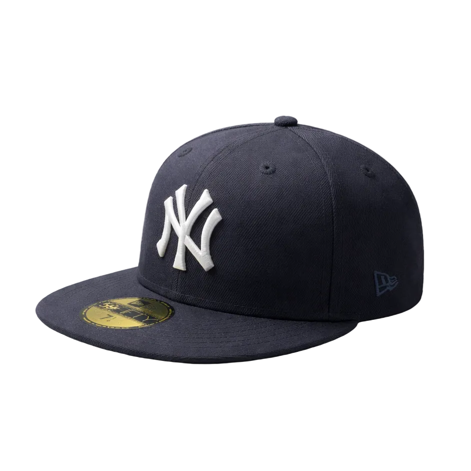 59FIFTY NEW ERA MEN'S MLB NEW YORK YANKEES WHITE ON NAVY FITTED HAT