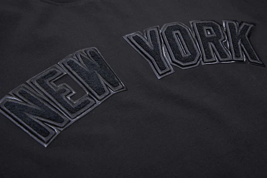 PRO STANDARD MLB NEW YORK YANKEES TRIPLE BLACK LOGO PRO TEAM MEN'S T-SHIRT