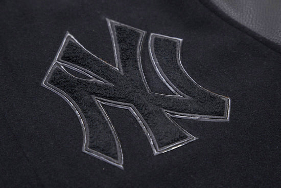 PRO STANDARD MEN'S MLB NEW YORK YANKEES ALL BLACK VARSITY JACKET