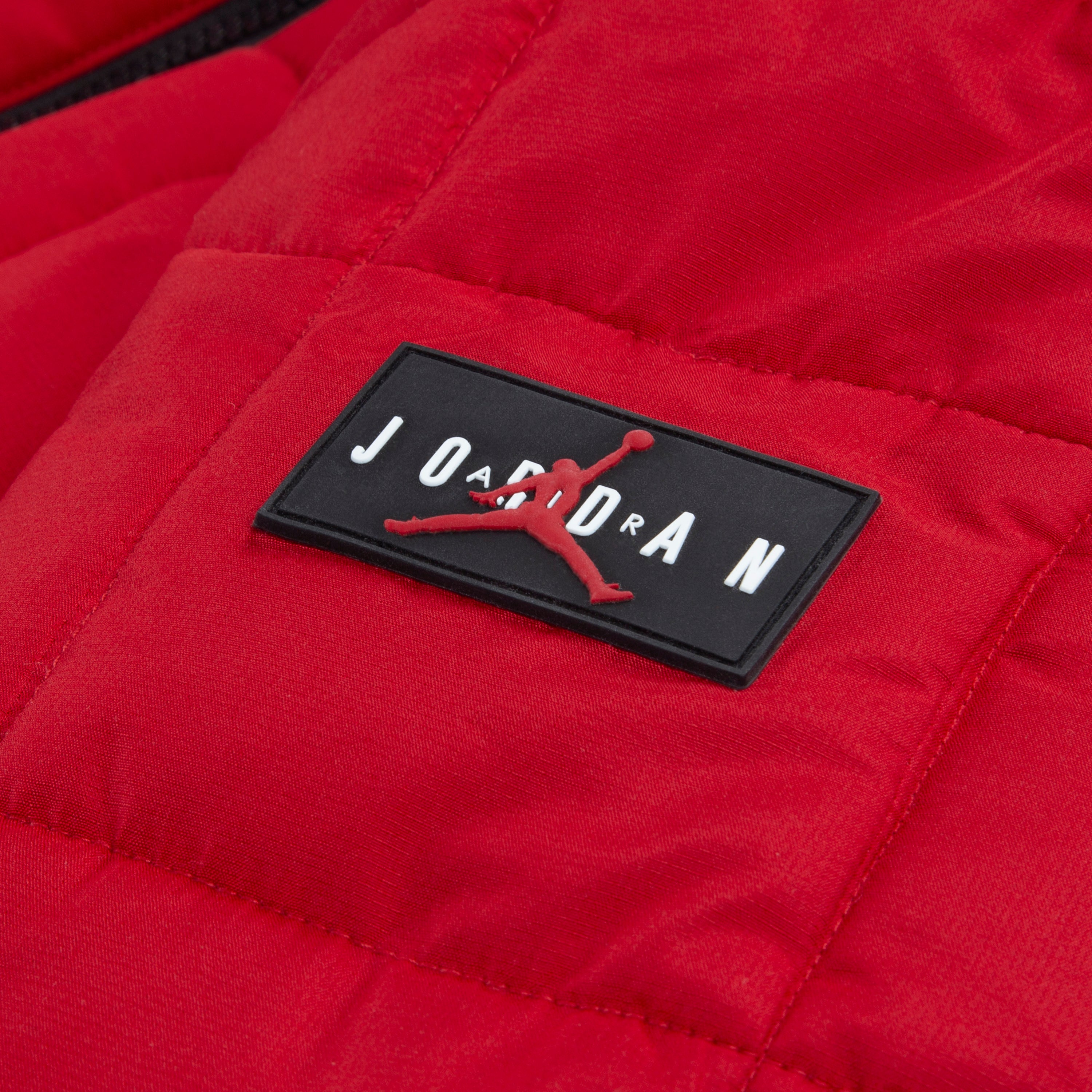 JORDAN ESSENTIAL BOYS MIDWEIGHT RED PUFFER JACKET (SIZE 4-7 YEARS)