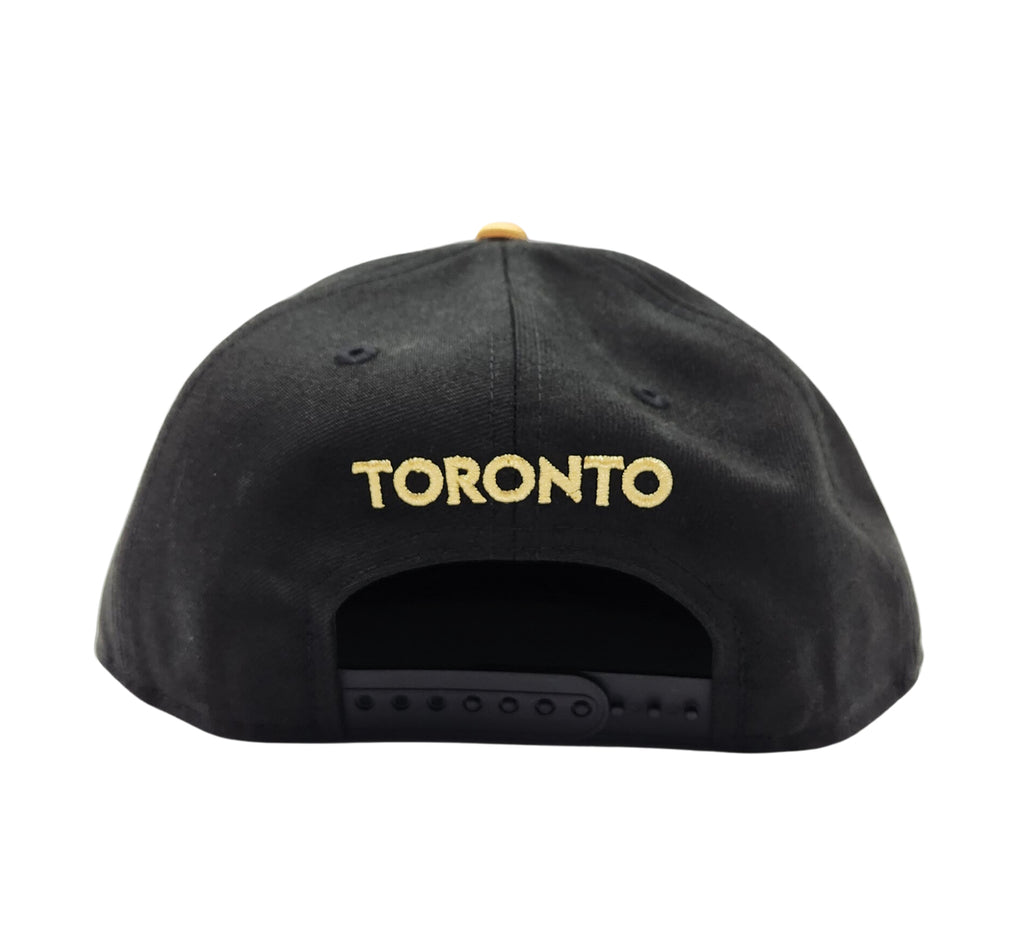 NEW ERA 9FIFTY TORONTO JAYS BLACK/METALLIC GOLD SNAPBACK HAT