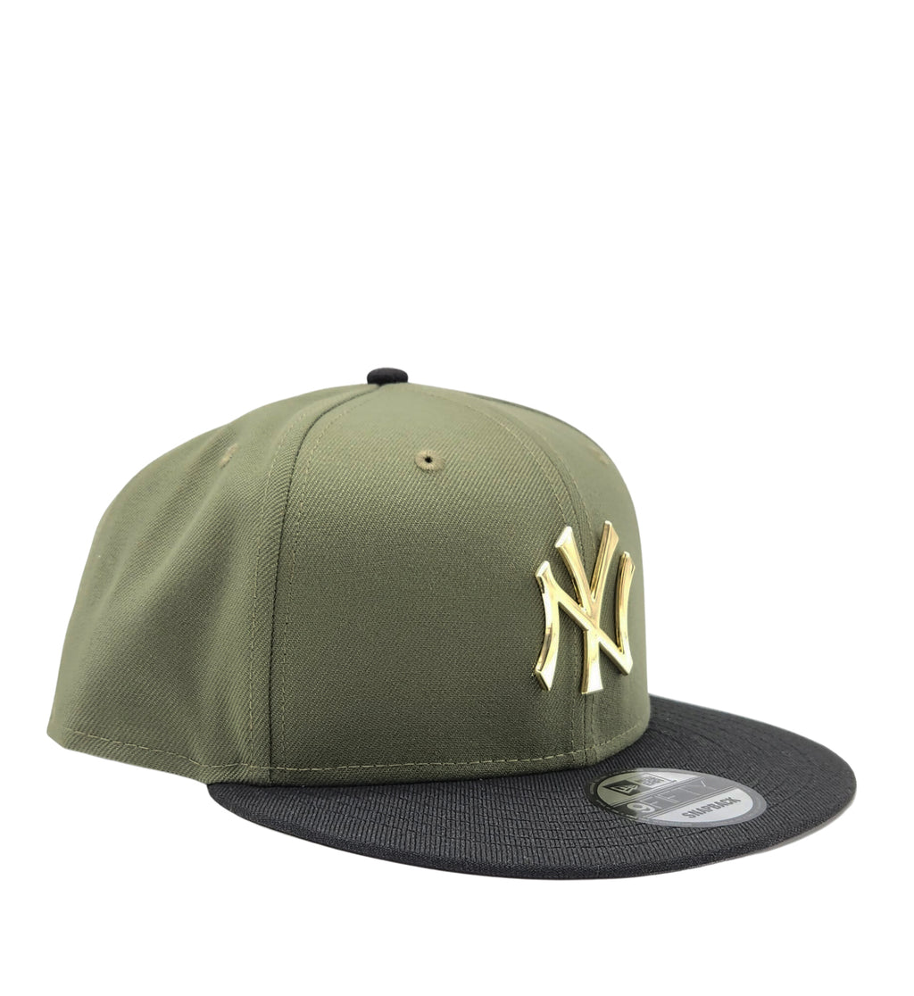 NEW ERA 9FIFTY NEW YORK YANKEES OLIVE/BLACK GOLD METAL BADGE SNAPBACK HAT