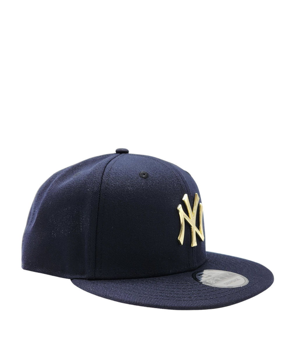 NEW ERA 9FIFTY NEW YORK YANKEES NAVY GOLD METAL BADGE SNAPBACK HAT