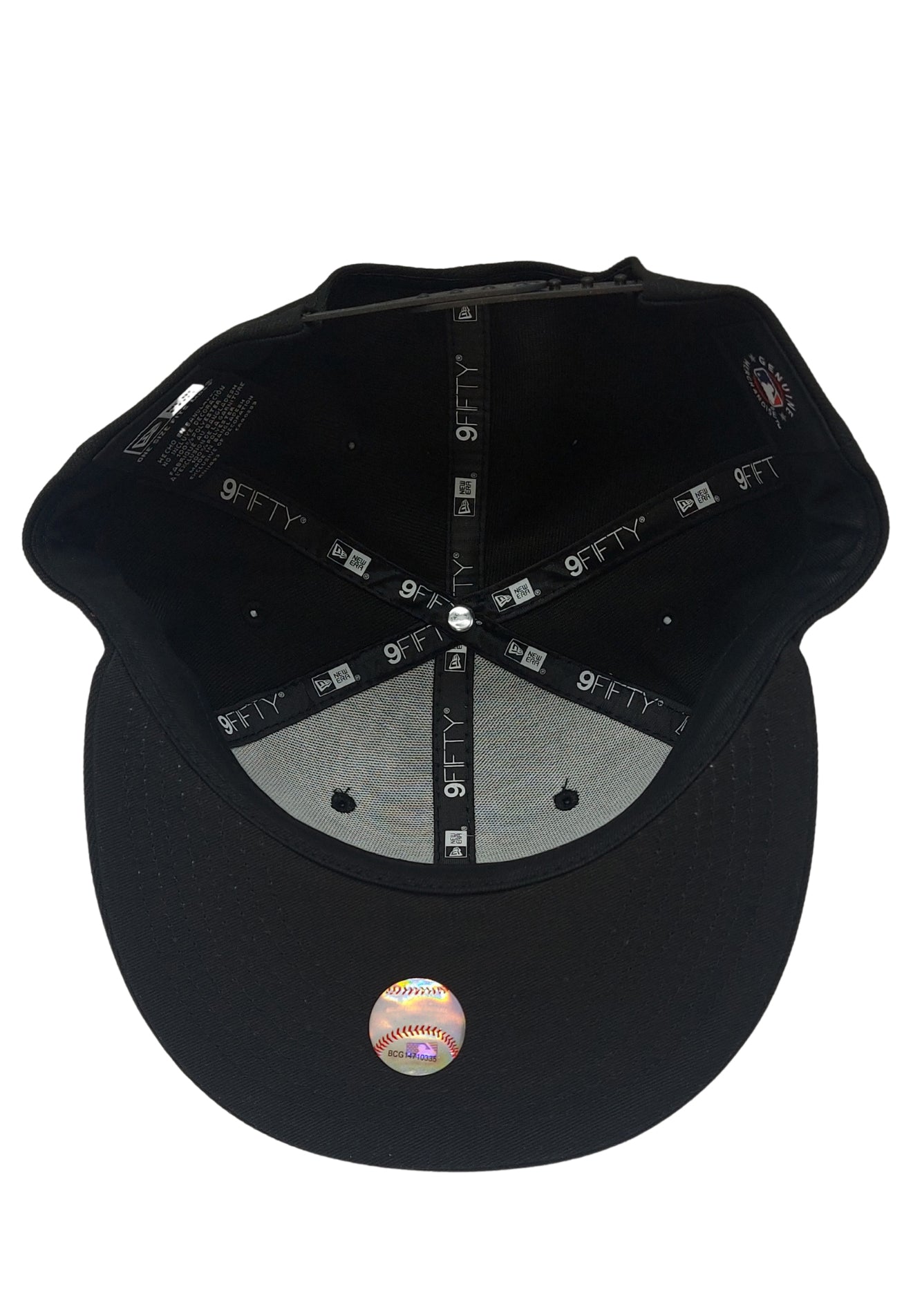 KID'S 950 YANKEES BLACK ON BLACK SNAPBACK HAT