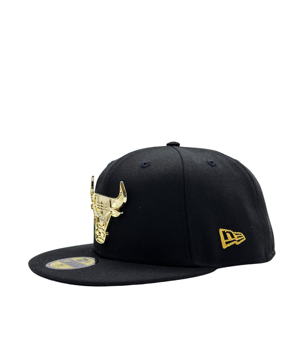 MEN'S NEW ERA 59FIFTY CHICAGO BULLS BLACK/GOLD METAL BADGE FITTED HAT