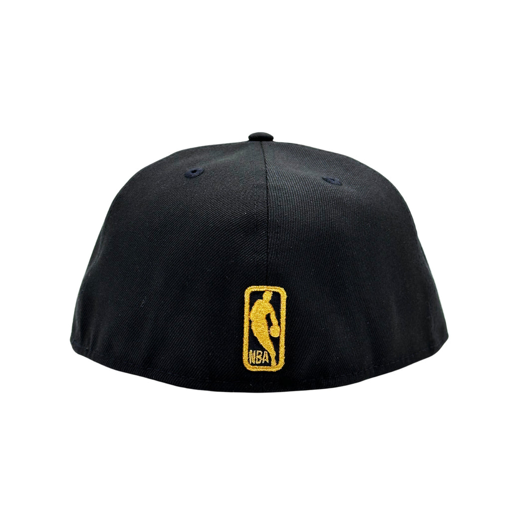 MEN'S NEW ERA 59FIFTY CHICAGO BULLS BLACK/GOLD METAL BADGE FITTED HAT